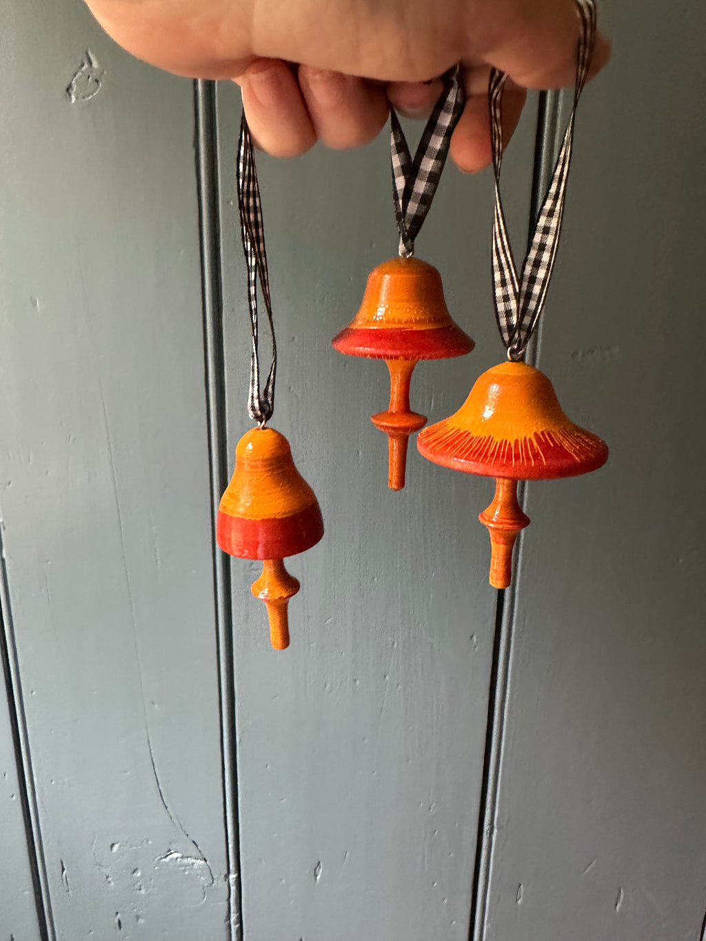 WOOD PURSE CHARMS/ KEYCHAINS